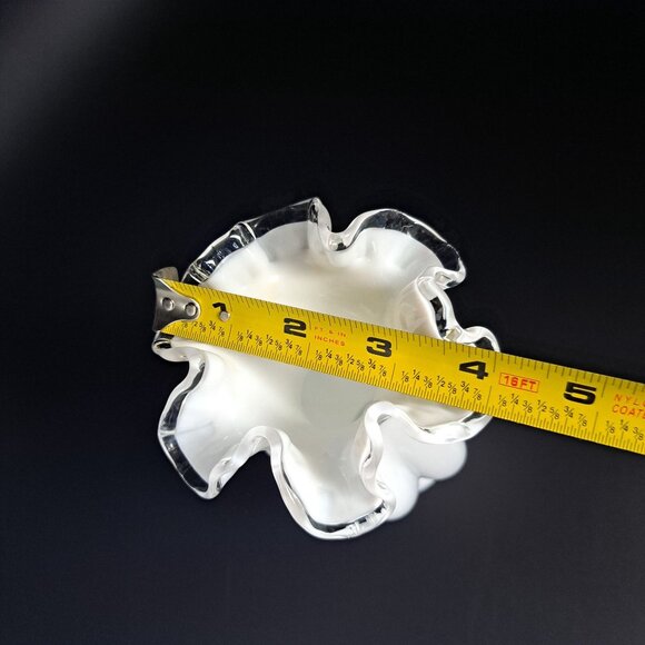Fenton Silvercrest White Milk Glass Ruffled Melon Vase Elegant Home Decor - Picture 7 of 15